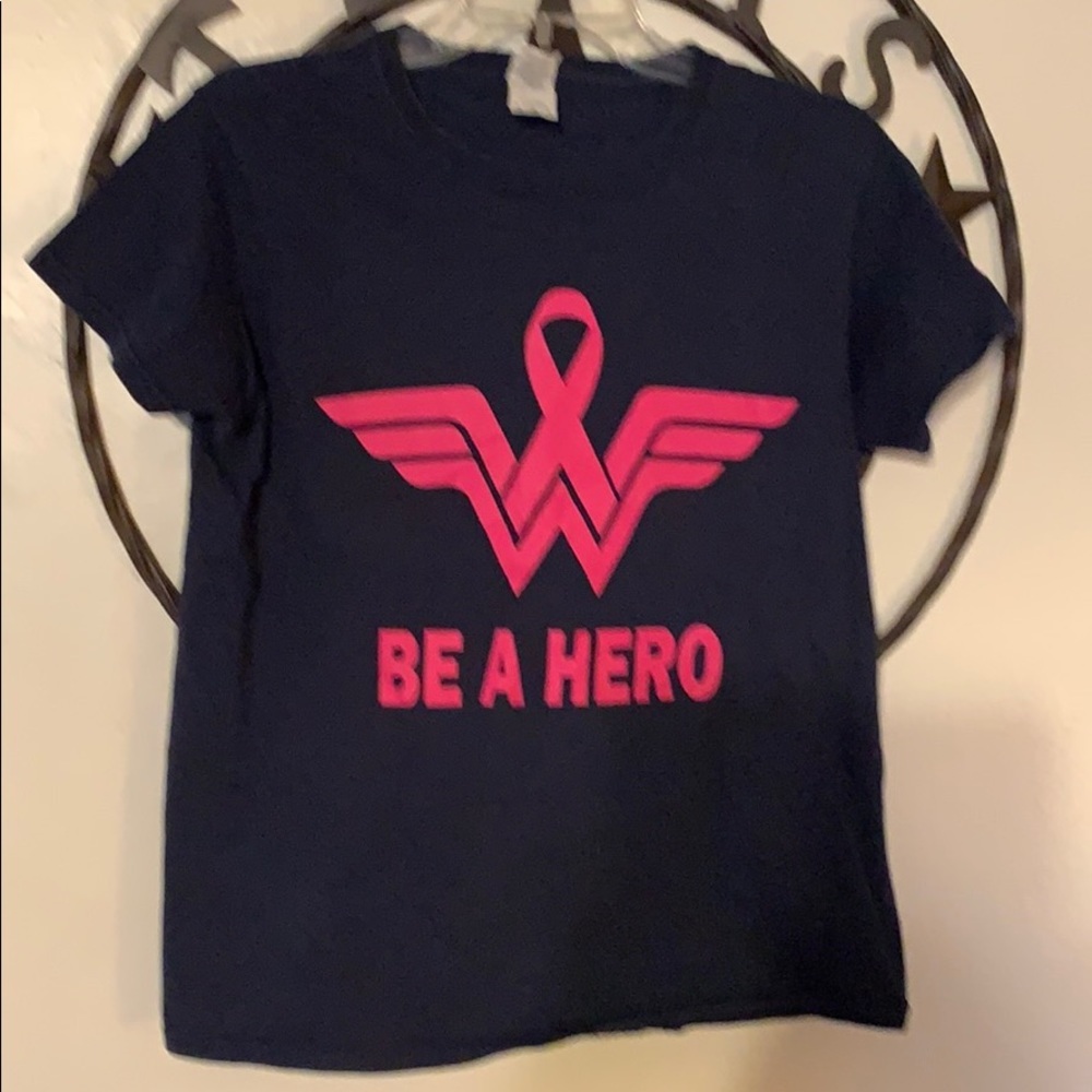 Navy blue T-shirt. Ladies medium.